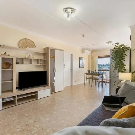 Becas House * Portimao